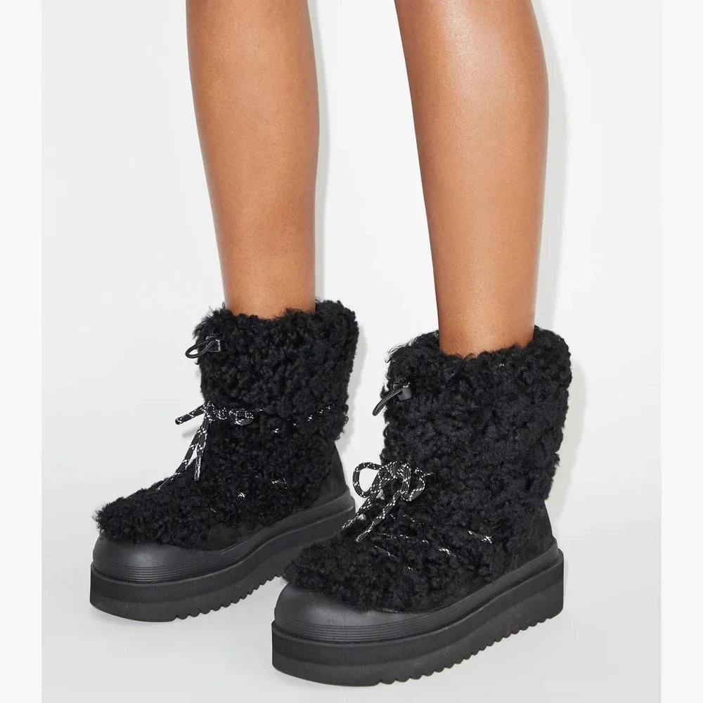 Tory Burch Mellow Shearling Platform Lace Up Snow Boots Minimalist Quiet Luxury